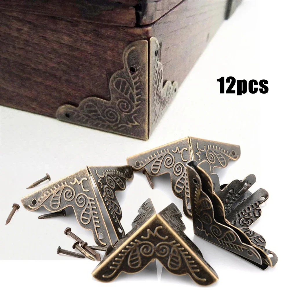 Body Jewelry Display Case - 12 pezzi di protezione angolare antica